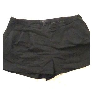 Black J.Crew pleated shorts size 10 EUC/NWOT